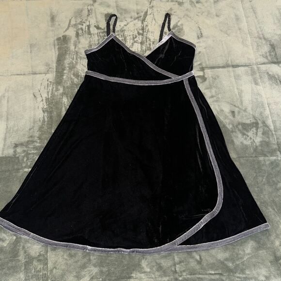 POL Velvet Wrap Dress Womens Medium Black Sleeveless Adjustable Spaghetti Strap - Picture 9 of 9